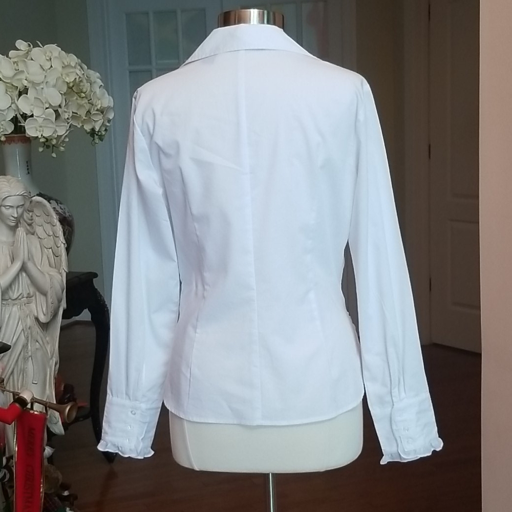 NWOT Ruffled button up shirt - Picture 3 of 8